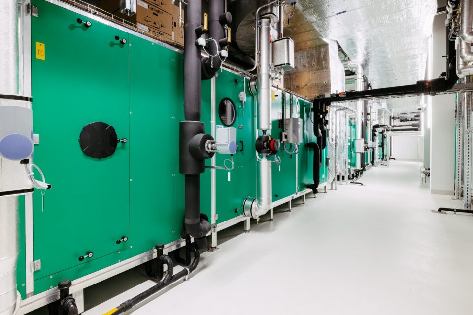 Monobloc-Lüftungsgeräte in der Lüftungszentrale